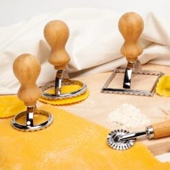 Ravioli Ausstecher 3er Set 3 Größen Rund & Eckig Metall Bambus -Haushaltsgeräte 10038035 yy 0004 logo